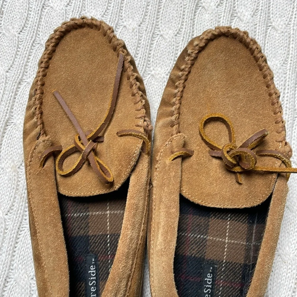 Men’s fireside sz 10 suede slippers. Rubber sole. Flannel plaid insole lining